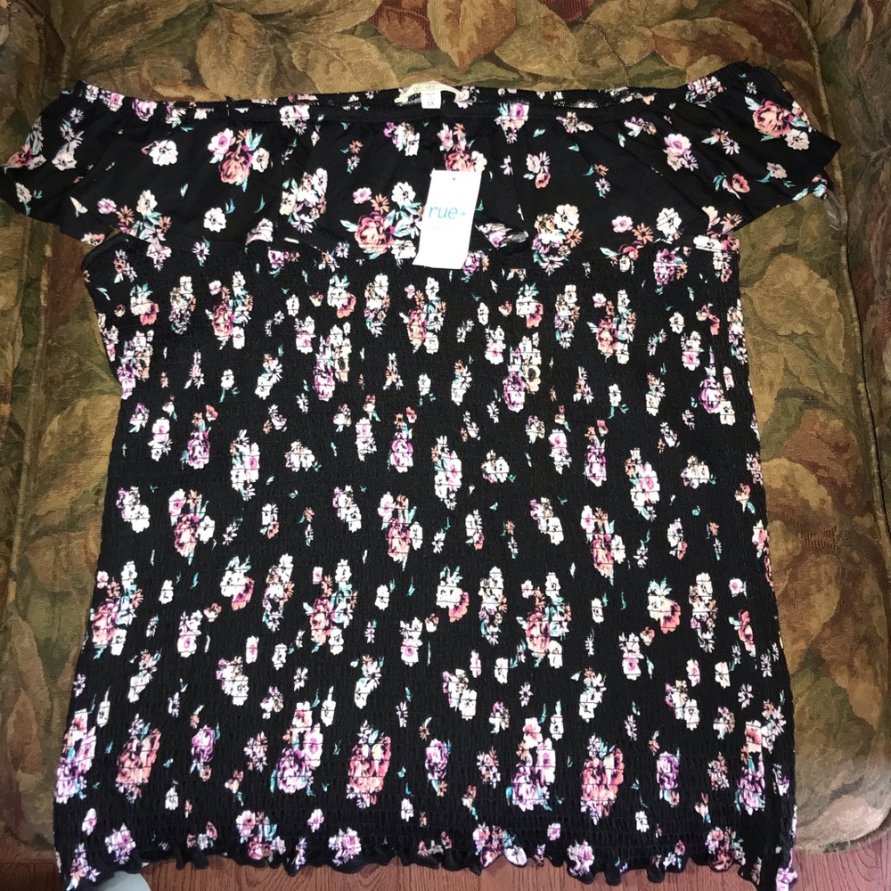 NWT! Hang off the shoulder shirt.